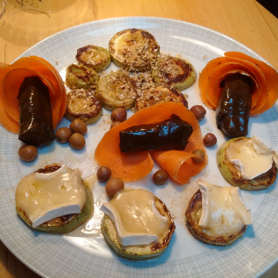 Weinblaetter-mit-Reis